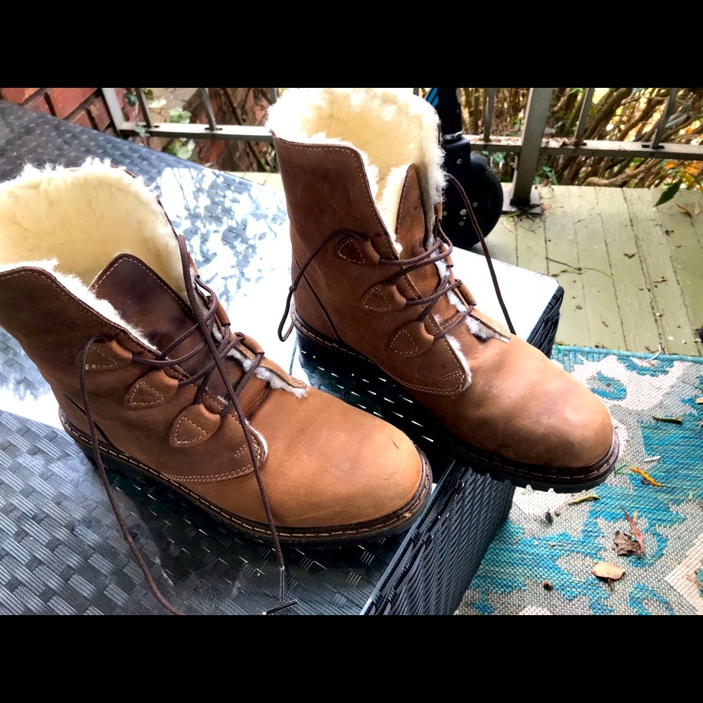 Vintage winter boots size 8